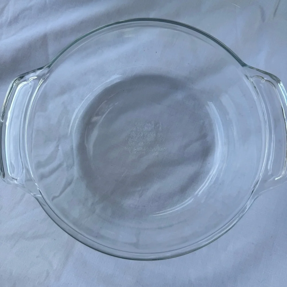 Anchor Hocking Glass Casserole Dish with Lid 1.5 Quart Capacity